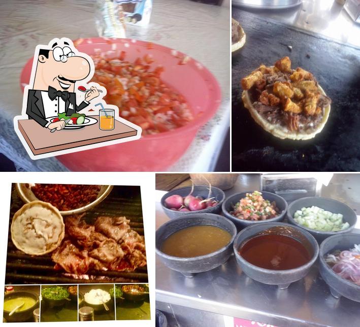 Еда в "Tacos La Palmera"