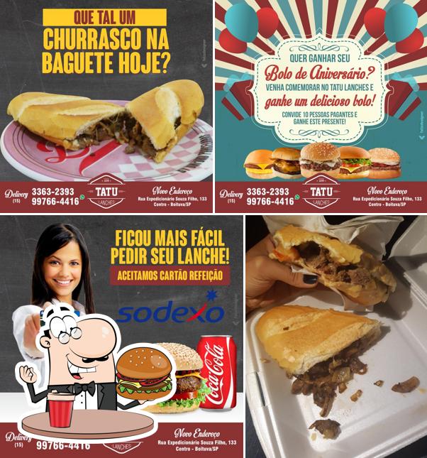 Delicie-se com um hambúrguer no Tatu Pizzaria e Lanchenete