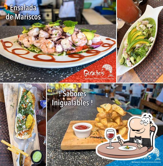 Mariscos Guachos pub & bar, Puerto Vallarta, República del Ecuador 573 -  Restaurant reviews