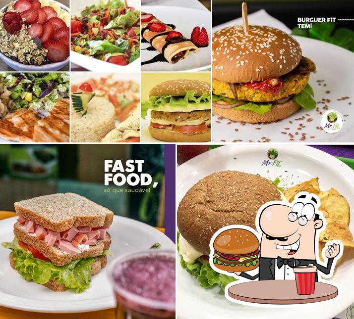 Peça um hambúrguer no Mr.Fit Fast Food Saudável