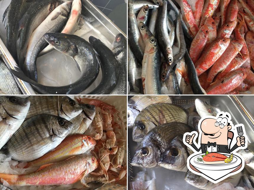 Scuola Alimentare - Ortigia bietet eine Auswahl von Fischgerichten