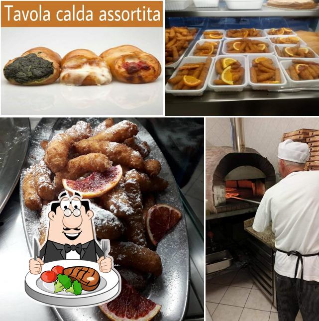 Prenditi i un pasto a base di carne a "La Roccia" Pizzeria Crispelleria Tavola Calda