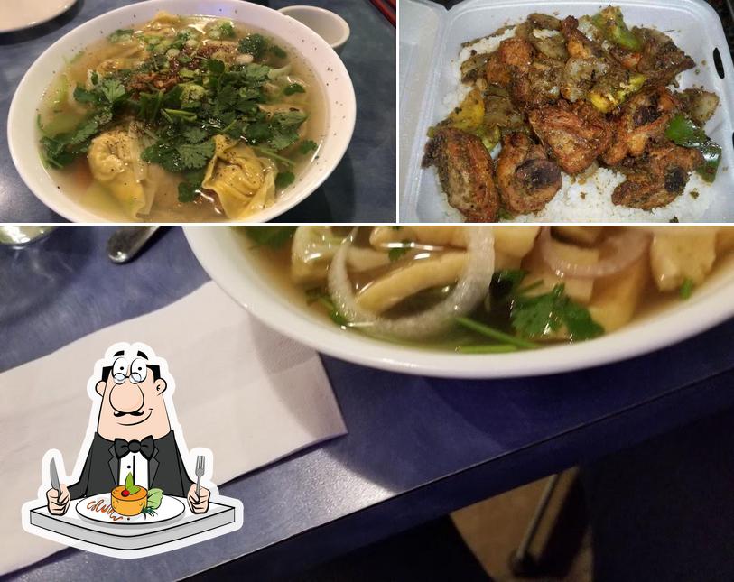 Meals at Kim Thanh Restaurant 天