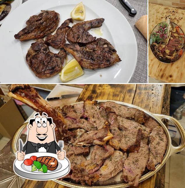 Prova i piatti di carne a La Taverna Di Sampey