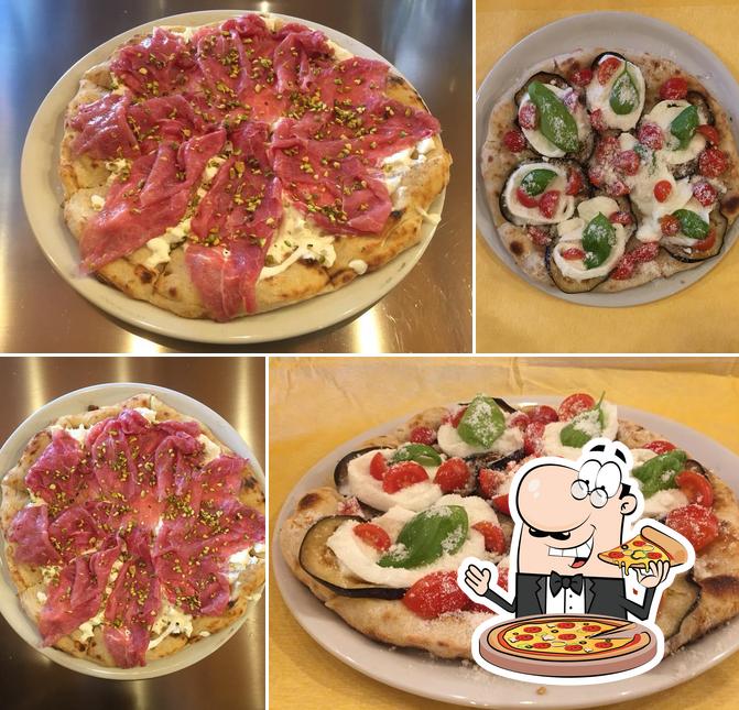 Try out pizza at ilCHIODOFISSO