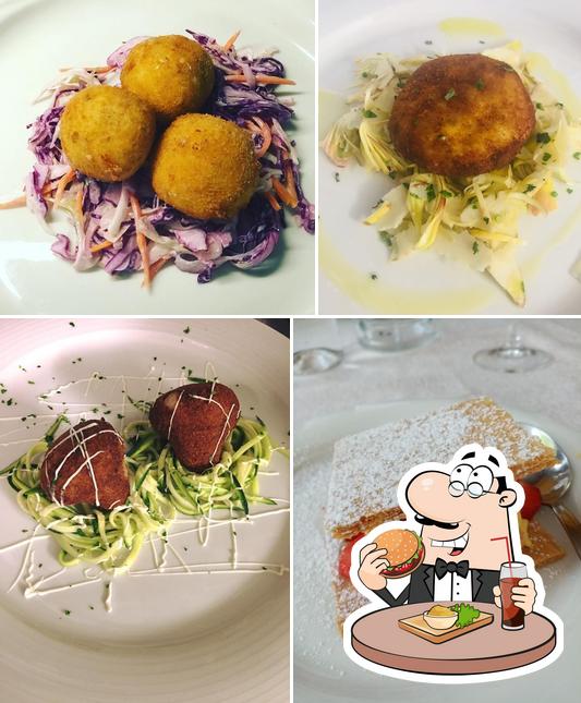 Try out a burger at Ristorante Riserva Del Re