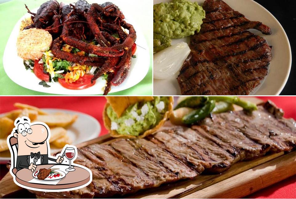 Try out meat meals at "El CHEVERE"