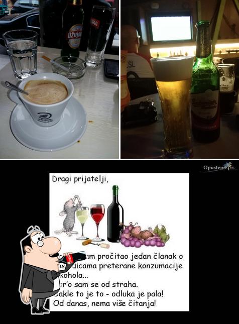 Prenditi un drink dal menu