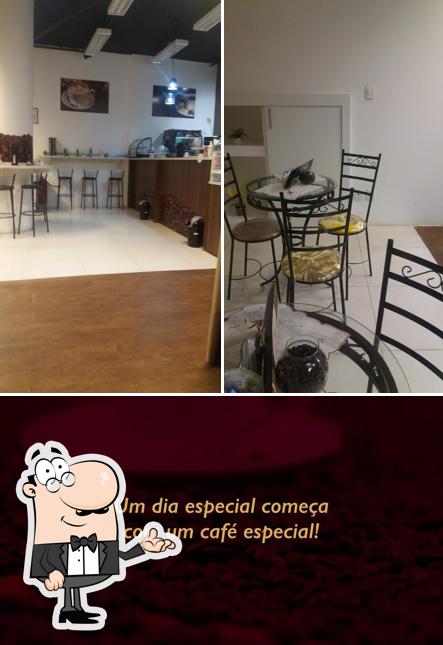 O interior do Cafeteria Café & Sabores