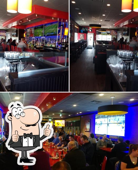 Voici une image de St. Louis Bar & Grill