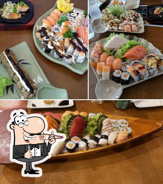 Escolha diversas opções de sushi