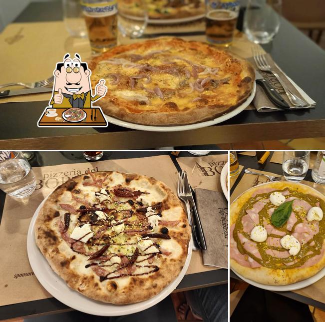 Prenditi una pizza a Pizzeria del Borgo