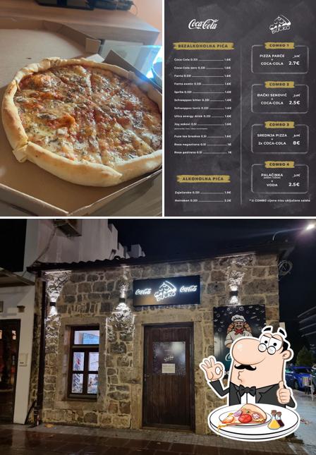 A Bucko Pizza, vous pouvez essayer des pizzas