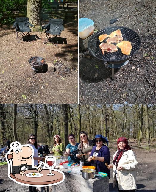 La photo de la nourriture et intérieur concernant Grillplatz Waldspielpark Schwanheim