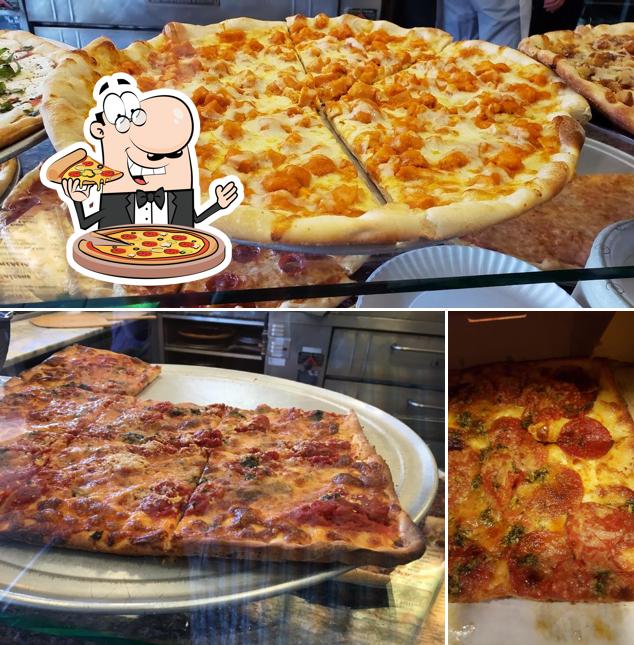 Order pizza at Arminio's Italian Corner