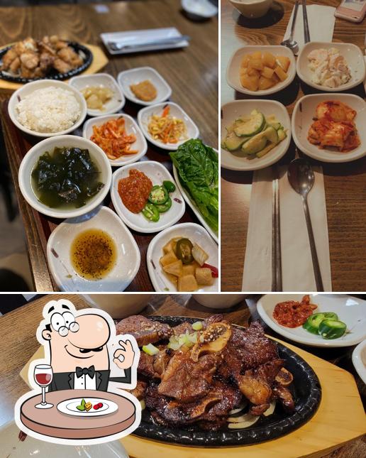 Comida en Woorinara Korean Restaurant