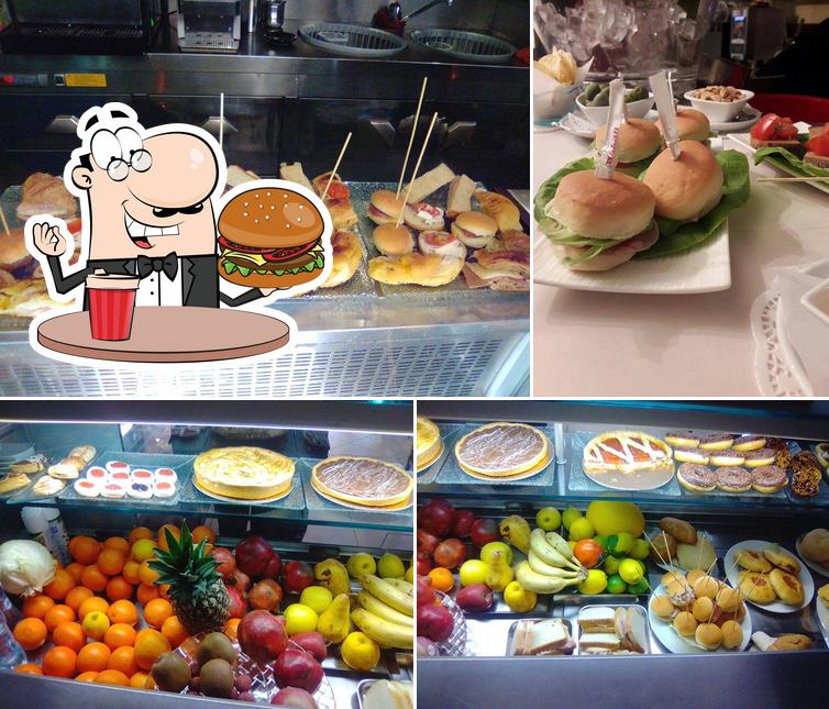 Try out a burger at Caffè del Corso