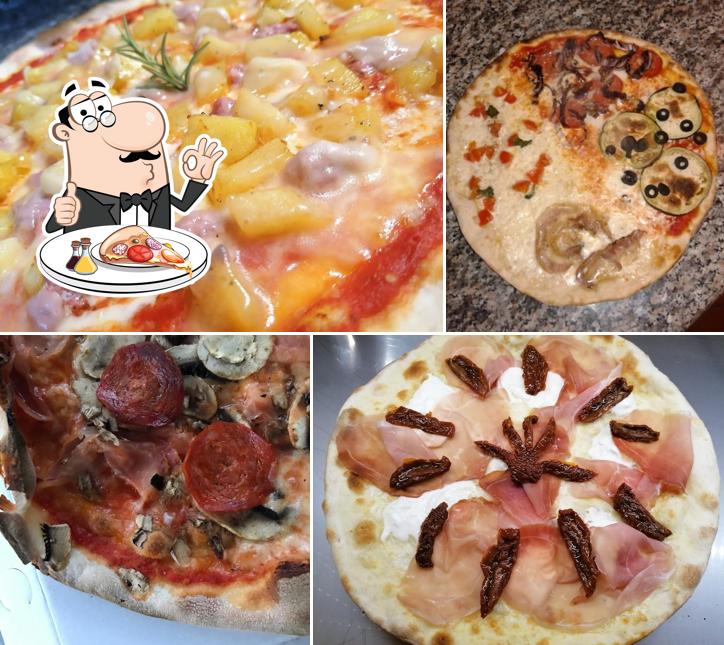 Scegli tra le svariate varianti di pizza