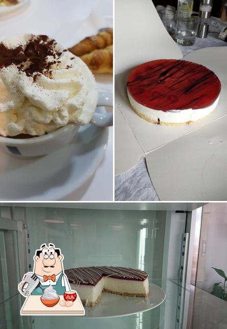 Закажите один из десертов в "Cafetería Pastelería Loladas"