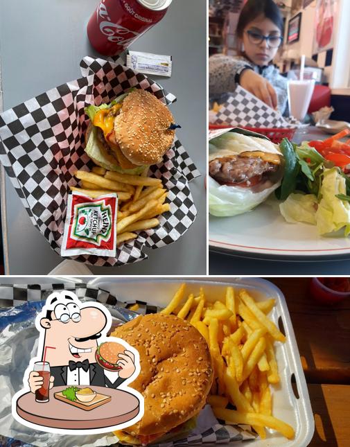 Commandez un hamburger à Planet Java Fifties Diner