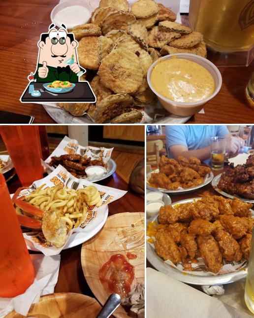 Hooters, 6454 Siegen Ln in Baton Rouge - Restaurant menu and reviews