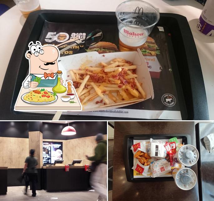 The photo of McDonald's’s food and interior