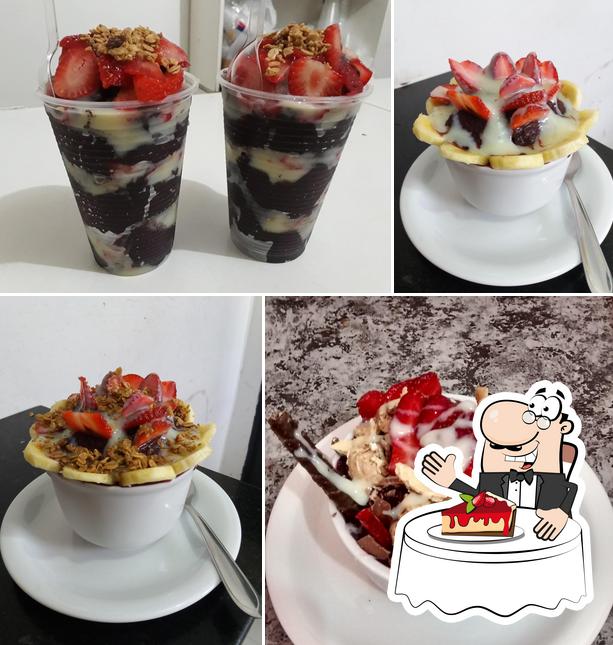 Nativos Açaí serve uma seleção de sobremesas