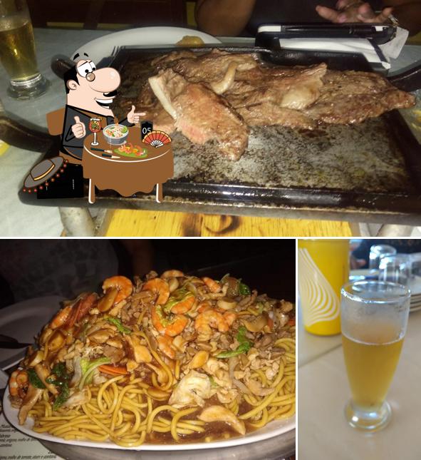 A comida e cerveja do restaurante