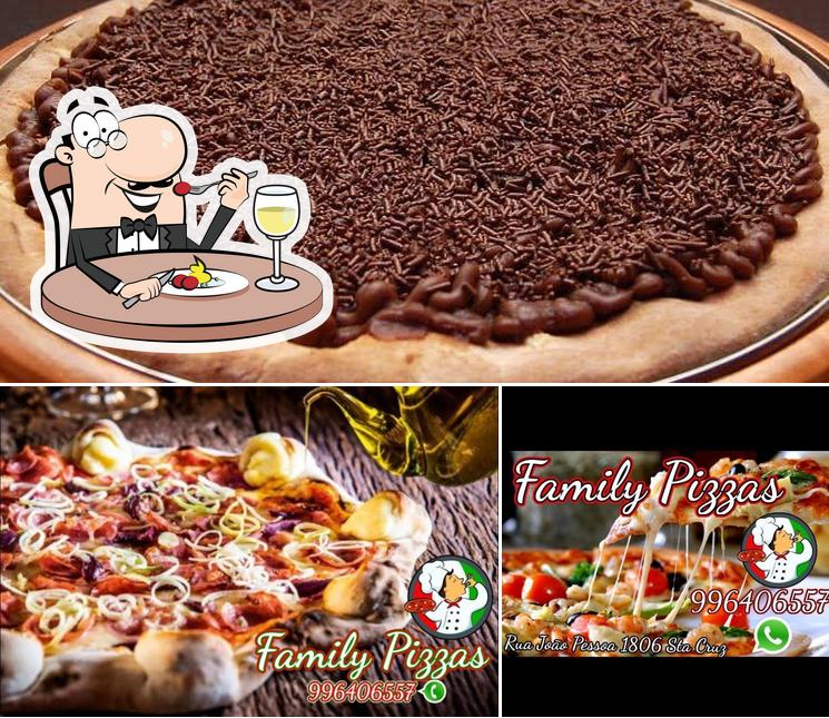 Comida em Family Pizzas Semi Prontas