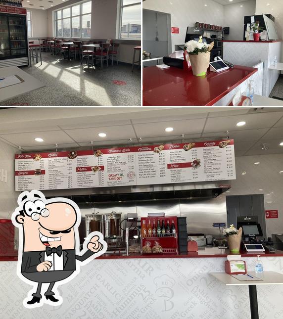 L'intérieur de Basha Donair & Shawarma