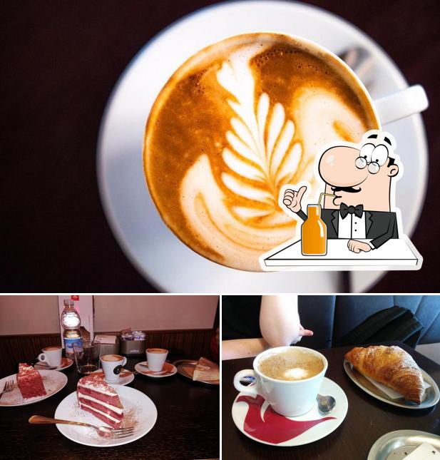 Caffè Nazionale serve un'ampia selezione di cose da bere