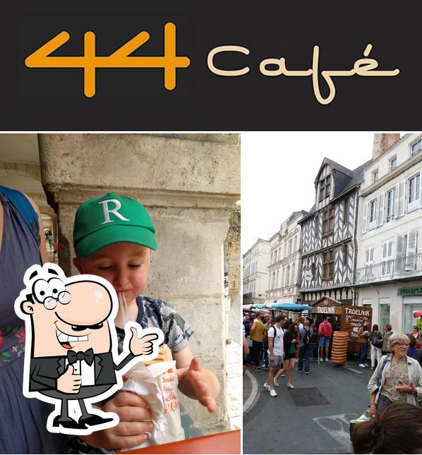 Voir la photo de 44 Café