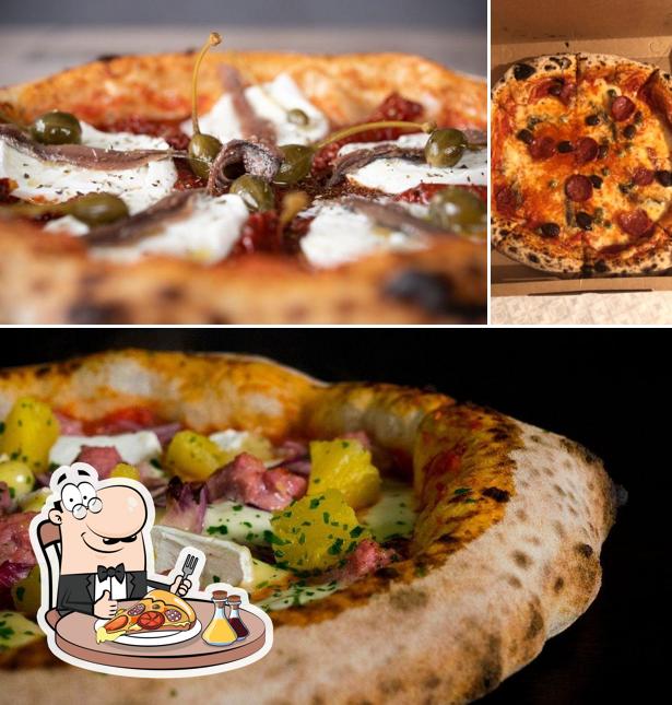 A Pizzeria al Peperoncino Dolo, puoi provare una bella pizza