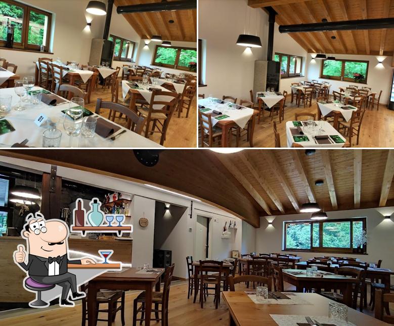 Siediti a un tavolo di Pradis alle Grotte Bar Ristorante