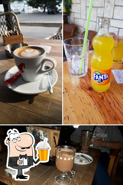 Goditi un drink a Caffè bar "Lučica"