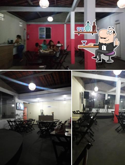 Veja imagens do interior do Estação MPB Pizzaria e Churrascaria e rei do frango