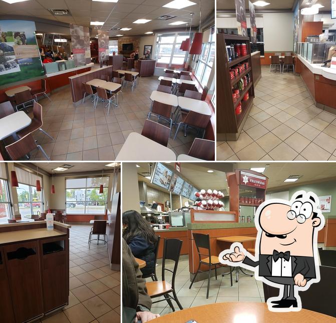 L'intérieur de Tim Hortons