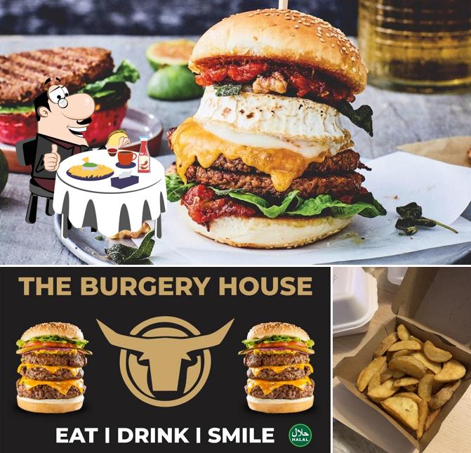 Гамбургер в "The Burgery House (100 % Halal)"