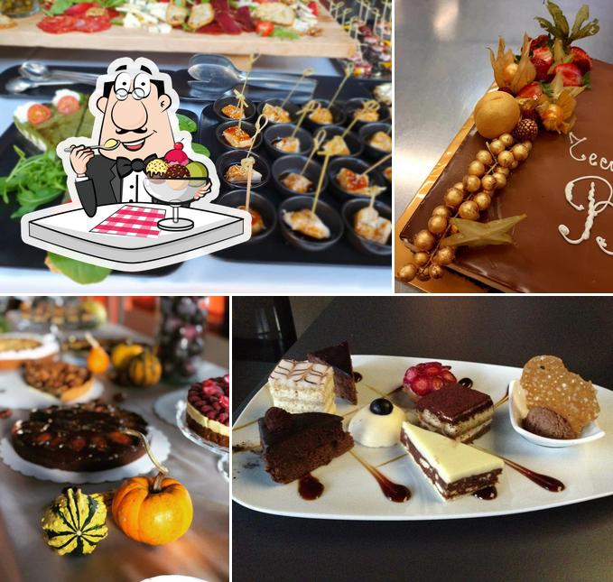 "Esterhasi Restaurant" предлагает разнообразный выбор десертов