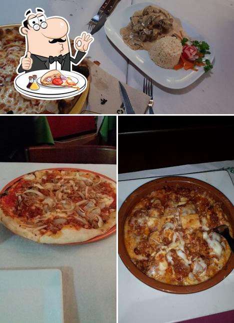 Pide una pizza en La Piccola Italia