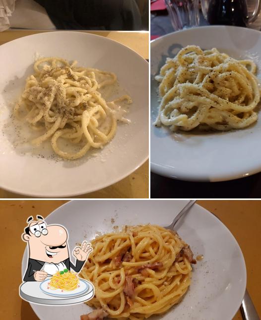 Spaghetti à la carbonara à La Barriera Trattoria