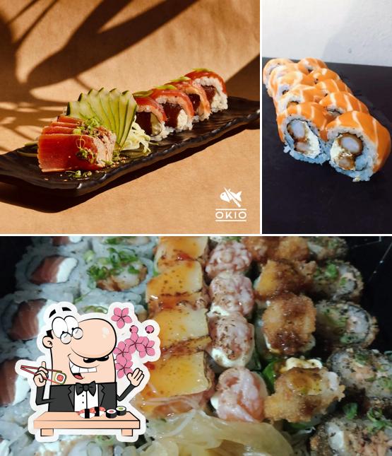 Rolos de sushi são disponibilizados no OKIO Sushi Delivery