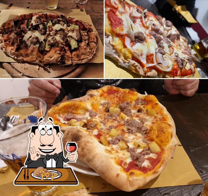 Order pizza at La Grotta