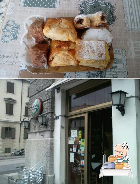 Pane all'aglio al Pizzeria Marechiaro