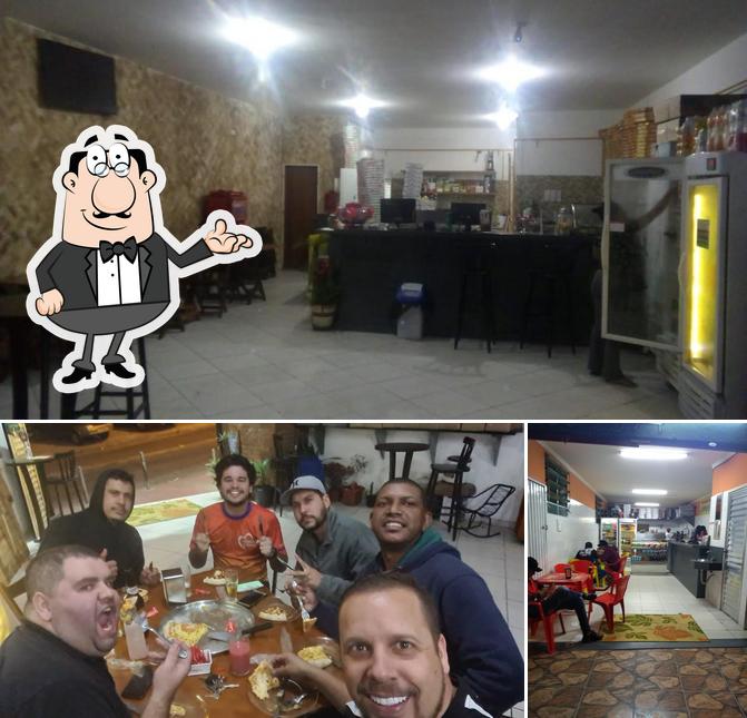 O interior do Pizzaria e restaurante