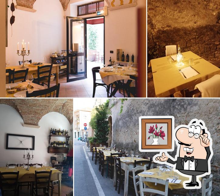 L'intérieur de Divino Enoteca Osteria Ristorante