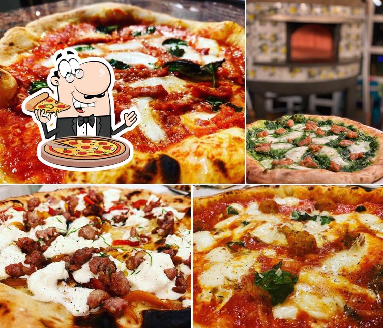 Scegli una pizza a Pizzeria Gennaro al Nascosa