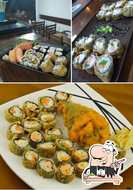 Rolos de sushi são disponibilizados no Yakidiux Culinária Oriental - Praia de Mauá