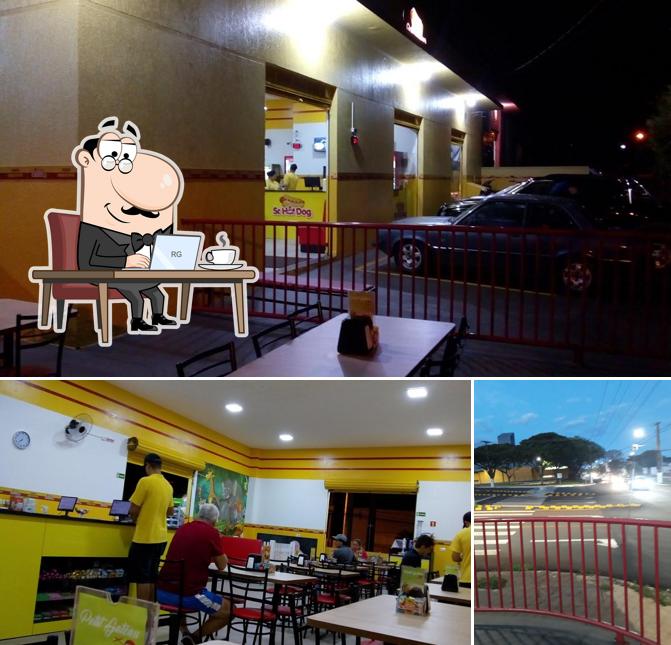 Veja imagens do interior do Sr Hot Dog - Av. Arthur Thomas