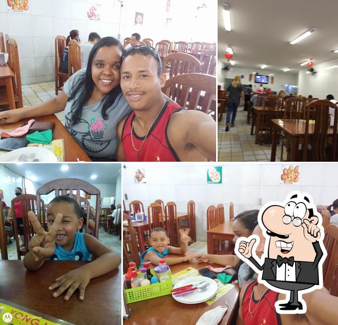 O interior do Yong Li Restaurantes